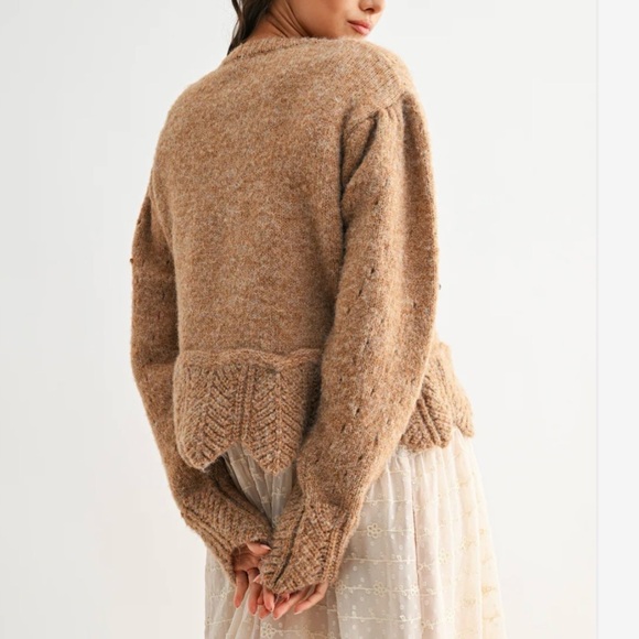 NWOT Camellia Boutique Brand Scallop Edge Tan Peplum Cardigan Sweater Top - Picture 2 of 11